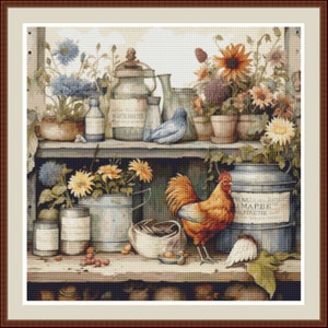 Könnte beinhalten: Ein rustikales Holzregal mit einem Hahn, Blumen und verschiedenen Krügen und Flaschen. Das Regal ist mit verschiedenen Blumen dekoriert, darunter Sonnenblumen, blaue Blumen und gelbe Blumen. Die Krüge und Flaschen sind mit Text beschriftet, darunter "Ahornsirup".