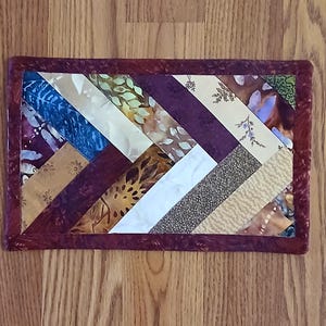 Scrappy Braid - Mug Rug Scrap Quilt PDF Pattern, Pieced Jellyroll Strips