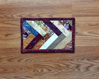 Scrappy Braid - Modello per quilt a strisce di tessuto, realizzato con strisce di Jellyroll