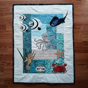 Hangpatroon kustmuur - oceaan- en strandthema Gewatteerde muurdecoratie, appliqué met onafgewerkte rand
