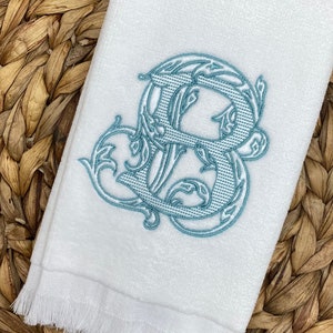 Monogrammed Fingertip Towel: Vintage Vine Personalized Hand Towel