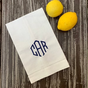 Leinen Benutzerdefinierte Monogramm Küche oder Bad Handtuch.  Personalisiertes Gastgeschenk. Muttertag