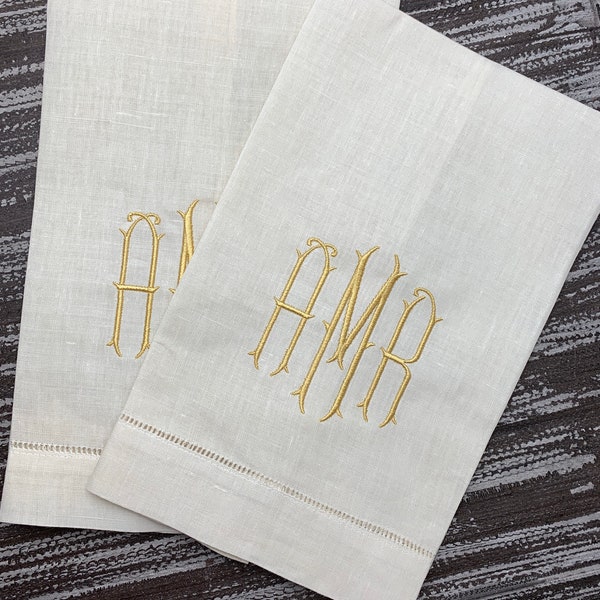 Monogramed Linen Hand Towel.  Personalized Hostess Gift. Custom Gift. Housewarming Gift.  Shower Gift.