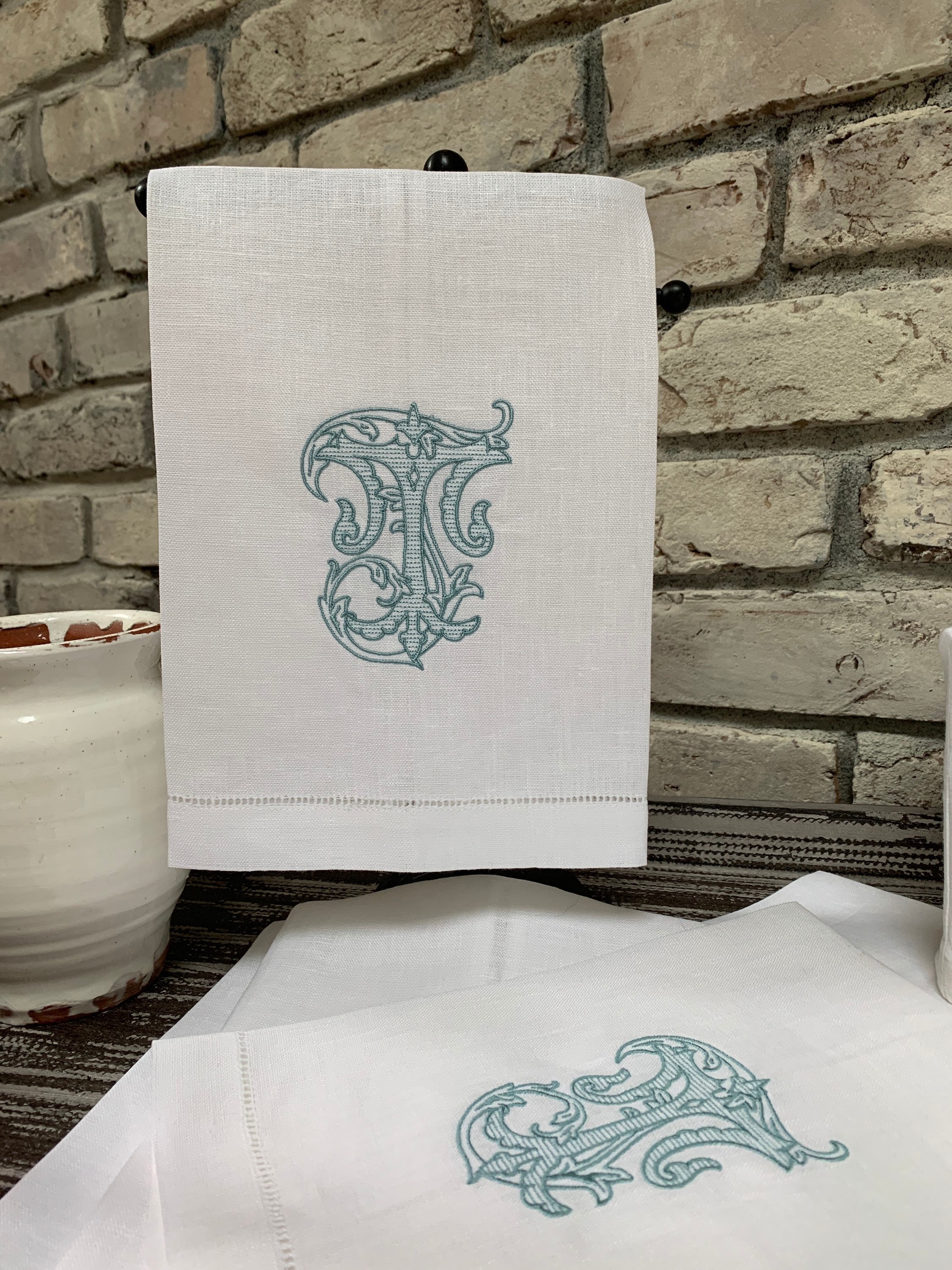 Monogram Linen Hand Towel. Custom  Personalized Hostess Gift.  Wedding Linens. European Linen. Vintage Vine Single Letter. Grandmillennial