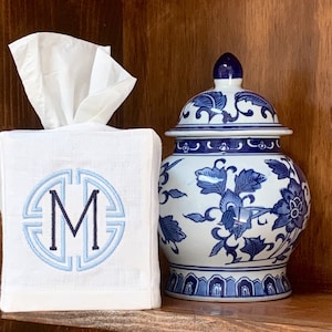 Monogrammed Linen Tissue Box Cover. Personalized Gift. Medallion Monogram Gift. Hostess Gift. Powder Room Decor