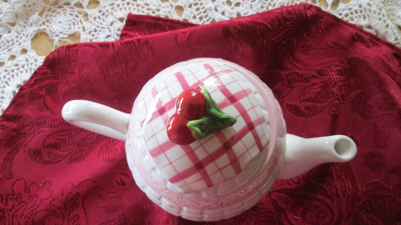 Gantz Tea Belle Case by Gantz 6 Cup Basket Weave Pattern Teapot - Etsy
