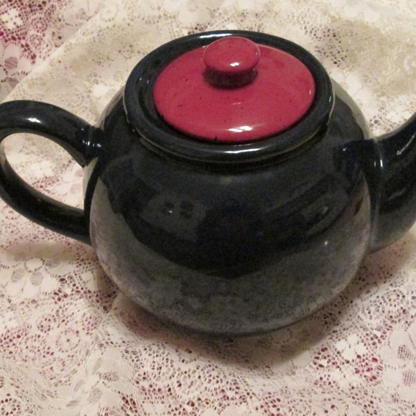 6 Cup Navy Teapot
