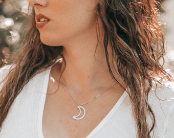 Moon Necklace, Minimalist Dainty Crescent Moon