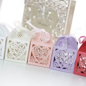 Pack of 50 - Wedding favor boxes Love heart box DIY party favor Wedding bomboniere Small favor containers Gift boxes for weddings