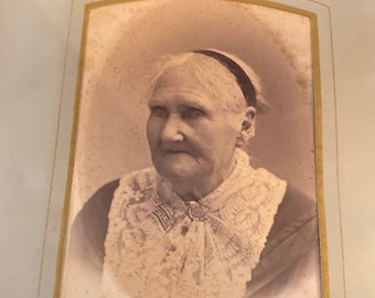 Antique Cabinet Card Photo Album W/ 16 Cabinet Photos Burgendy Velvet