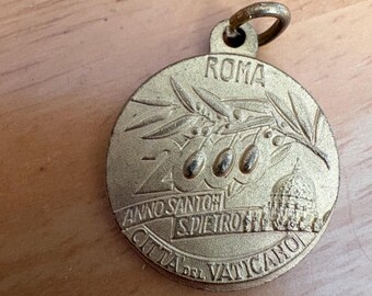 Gold Colored Vatican City Souvenir Pendant