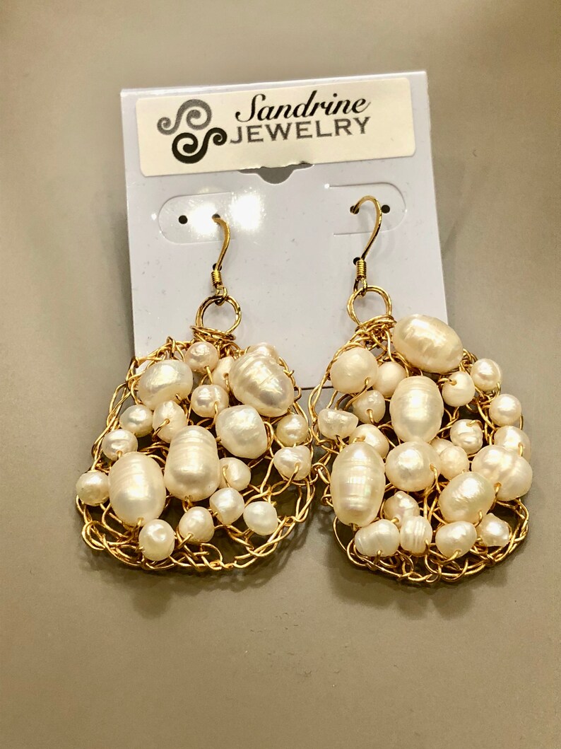 Handmade 14K gold filled wire crochet earrings with white fresh water pearls SJC10113