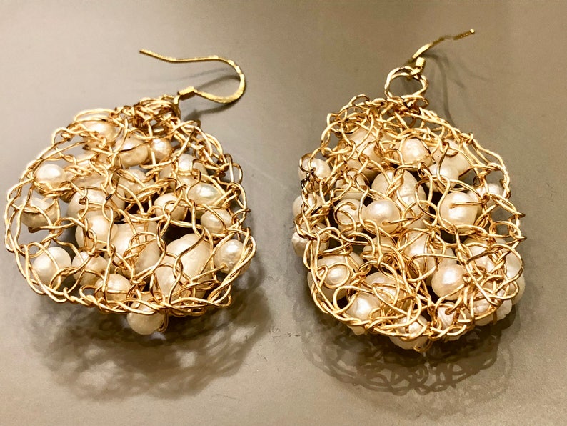 Handmade 14K gold filled wire crochet earrings with white fresh water pearls SJC10113