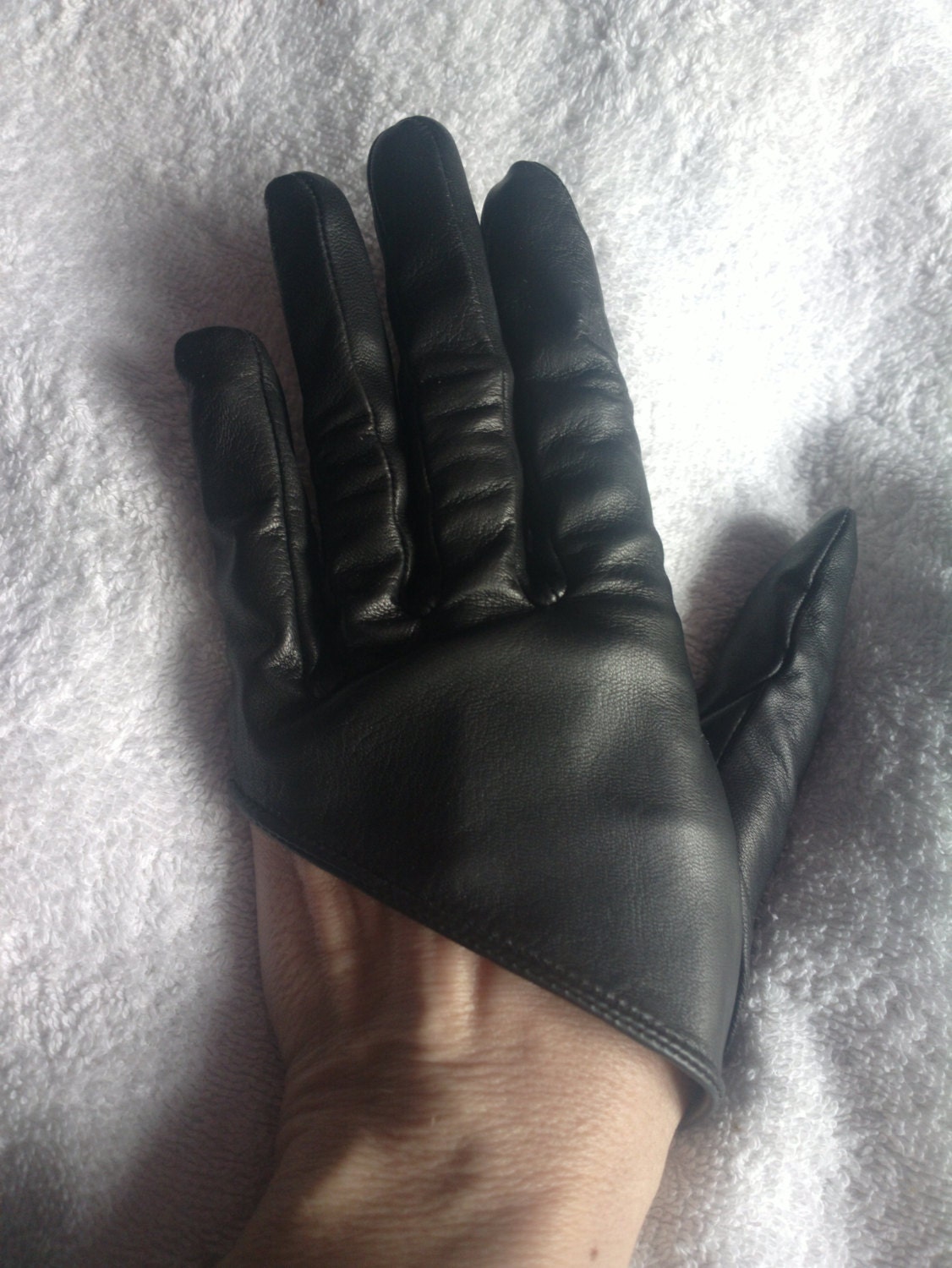 Welcome to the World of Leather Gloves I Design and Produce - Etsy