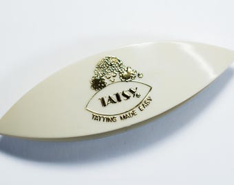 Tatsy Tatting Shuttle, Extra Large Shuttle for working with heavier threads, bead, netting and tapestry weaving.