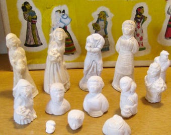 Vintage plaster figures. Bersted's Hobby Craft Mold and Color Kit 51 box with many molded figures. Vintage Mid-Century toy craft figurines