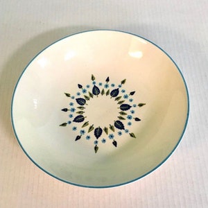 Marcrest china Swiss Alpine serving bowl. Vegetable Serving bowl is 9 inches round in good vintage condition, 1960s. Minor crazing.