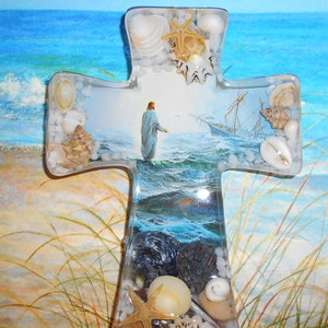 Nautical Seashell Cross, Coastal Jesus Cross, Religious Window Ornament, Nautical Wall Cross, Cross with Jesus Image, Ocean Cross