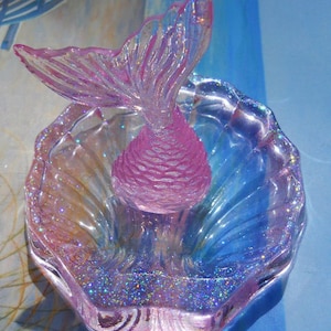 Pink Mermaid Tail Jewelry Dish, Beach Jewelry Holder, Mermaid Tail Seashell Dish, Loose Jewelry Dish, Nautical Ring Holder, Sparkly Mermaid