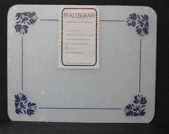Pfaltzgraff Yorktowne Tempered Glass Cutting Board 20x15  NEW SEALED