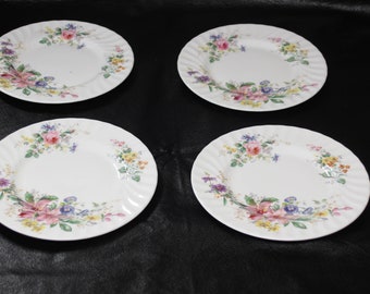 Set of 4 Royal Doulton Arcadia Fine Bone China Flower Salad Plates