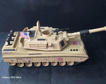 Tanque del Ejército de EE. UU. de la Fuerza del Desierto de GI Joe: Figura de acción de 9,5 cm (3 3/4")
