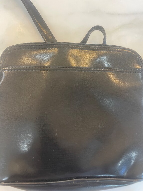 Small Black Liz Claiborne leather purse - image 2