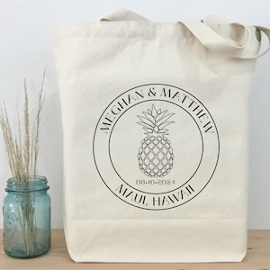 Hawaii Wedding Tote, Pineapple Wedding Tote, Beach Wedding, Personalized tote, Wedding Guest Bag, Hawaii Badge Tote, Tropical Wedding, Maui