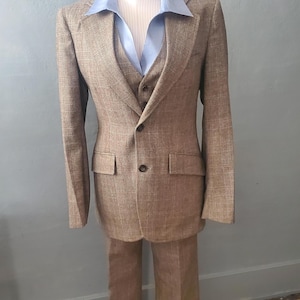 Vintage Glen Plaid Wool Suit: 1970s Dandy Tailored Three-Piece, Size 38