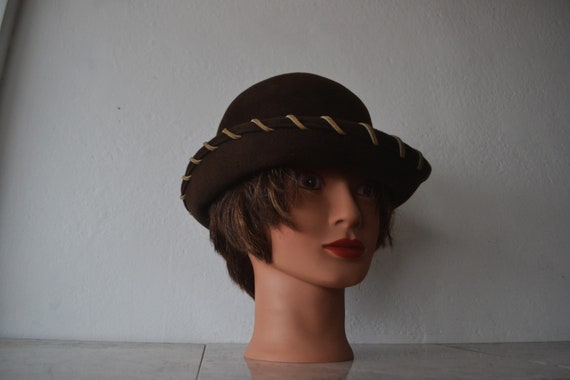 Women's Brown Felt Tyrolean Style Hat/ Vintage Bo… - image 9