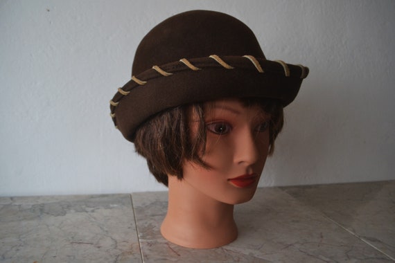 Women's Brown Felt Tyrolean Style Hat/ Vintage Bo… - image 5