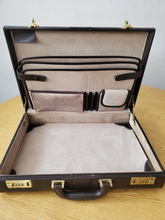 Avenues in Leather Attache/ Vintage Briefcase/ Laptop… Gem