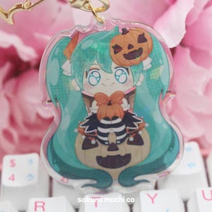 Cute Chibi Halloween Miku Keychain | Kawaii Anime Acrylic Charm | Vocaloids
