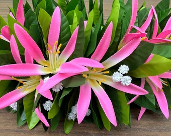 Flower Crown Haku headband- silk expandable Maile leaf crown with spider lilies and baby’s breath - Hawaiian Tahitian head crown lei white