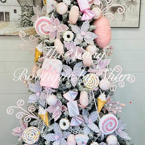 Tree Kit Pink Candy Christmas, Cotton Candy Christmas Tree, Tree Decorations, Candyland Christmas, Candy Christmas, Candies Pink Lollipop