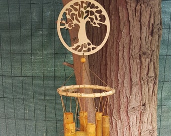 Großes Windspiel aus Bambus Holz mit geschnitztem Baum des Lebens ca. 90cm Lang