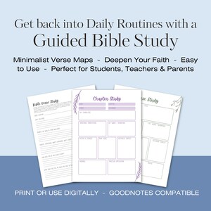 Op de afbeelding: Drie witte, bedrukbare Bijbelstudiepagina's met een lichtblauwe achtergrond. De pagina's bevatten de tekst "Bible Verse Study", "Chapter Study" en "se Study". De tekst "Get back into Daily Routines with a Guided Bible Study" staat bovenaan.