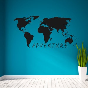 World Map Adventure Awaits - Wandaufkleber - Reise - Fernweh - Abenteuer - Home Decor - Wandkunst - Hochwertige Vinylgrafik