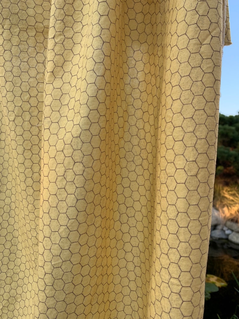 Spjälsängslakan i bomull med Honey Bees-motiv: Könsneutralt, honungskakamönster bild 5