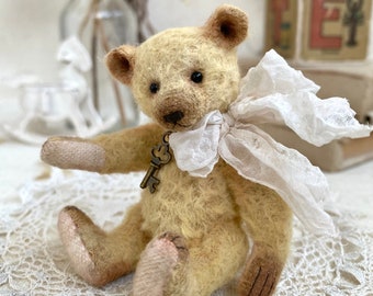 AUF BESTELLUNG! Tony Miniatur Teddybär 8,5 cm