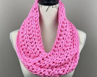 Crochet scarf pink, infinity scarf, Valentine’s Day pink crochet scarf