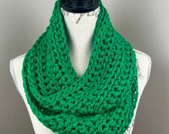 Green infinity scarf, St. Patrick’s Day scarf, chunky crochet scarf, Christmas infinity scarf