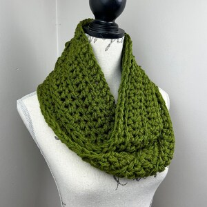 Olive green chunky crochet infinity scarf image 2