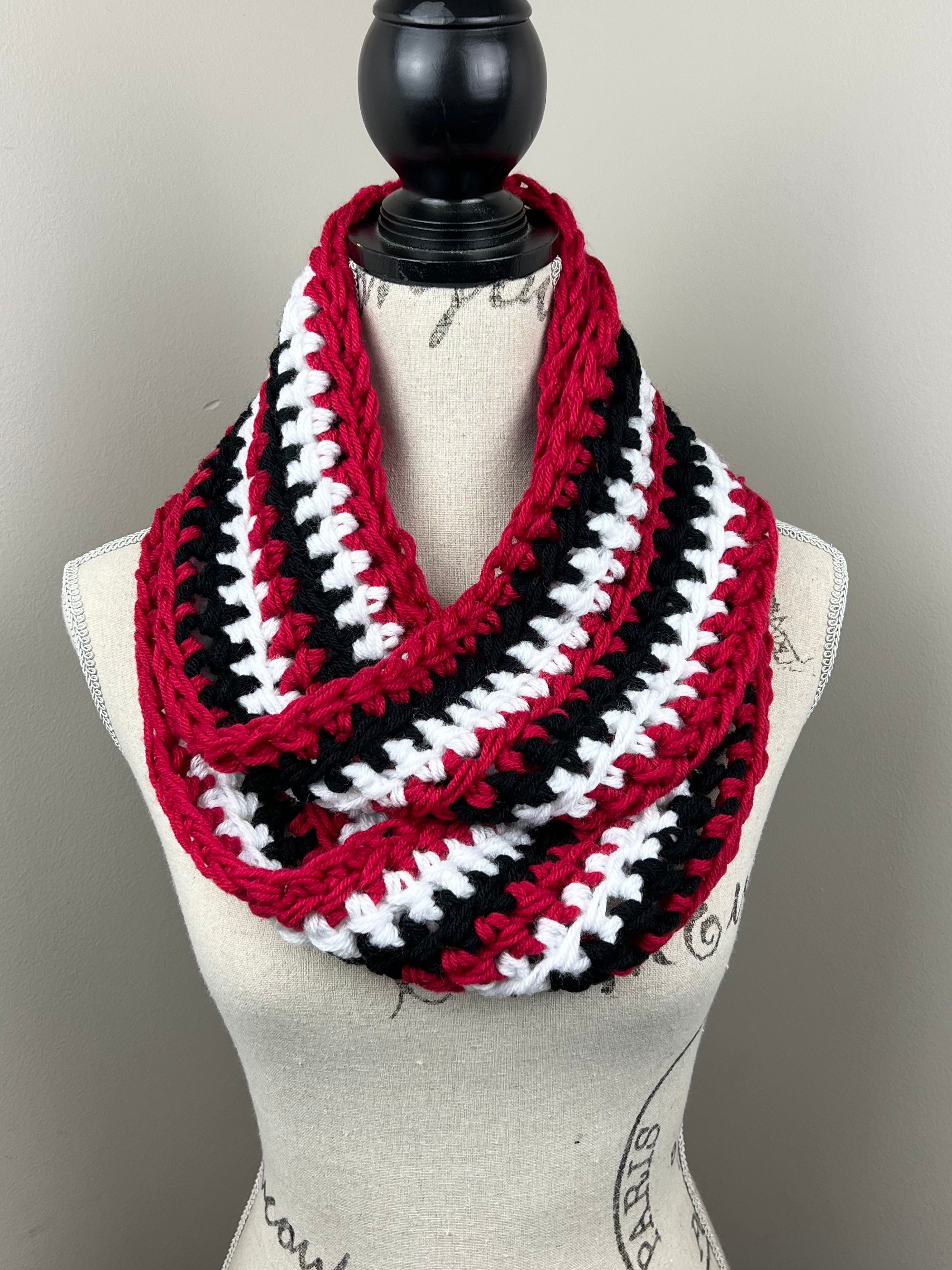 【新品未開封】Cherry-Pattern Scarf & Tote Set Cherry Print Silk Scarf – Lost Girls Vintage