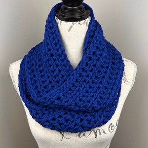 Crochet infinity scarf, blue crochet scarf