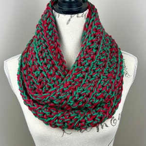 Crochet scarf, red green mix infinity scarf, Christmas scarf, holiday scarf