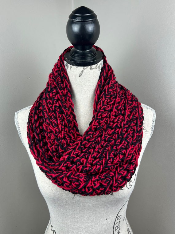 Crochet Infinity Scarf, Black and Red Mix Crochet Scarf - Etsy