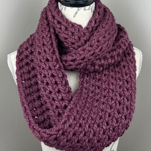 Crochet scarf, Infinity chunky scarf