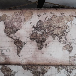 Regalo de San Valentín, pequeño mapa desplegable del mundo, pergamino antiguo sobre lienzo de algodón, cuerda de yute, bonito regalo para alguien especial