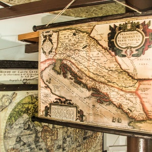 Pull down chart of the Adriatic sea from 1590, Canvas antique wooden pirate frame, Shows Yugoslavia, Dalmatia, Dubrovnik, Ships